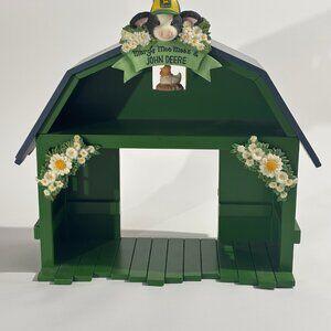 Mary’s Moo Moos Barn Display & Fence John Deere White Flowers Spring 1998 - CHIP